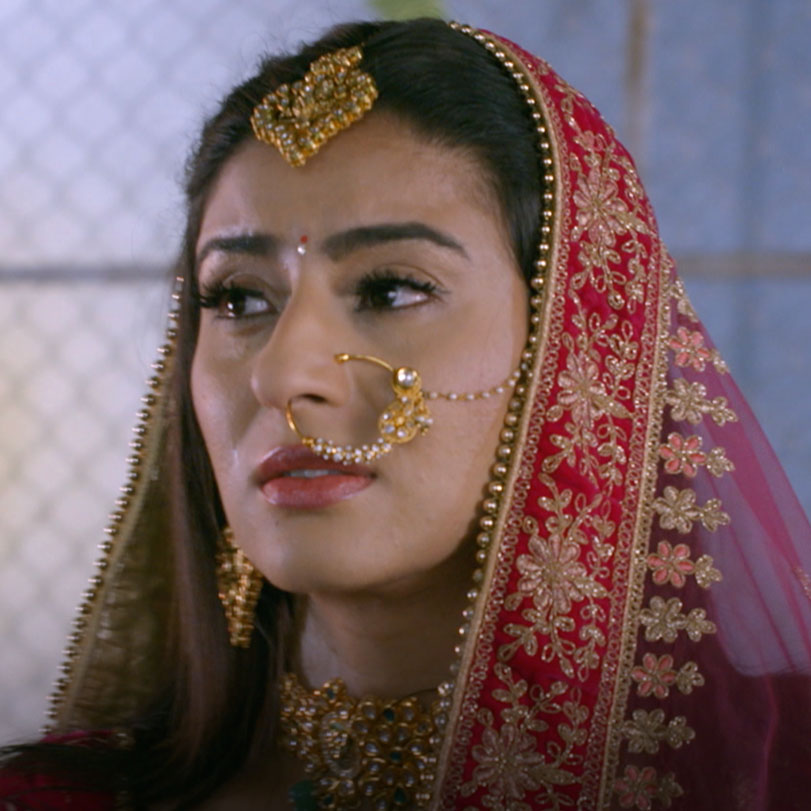 What are Meri's intentions towards Abhi and Pragya?