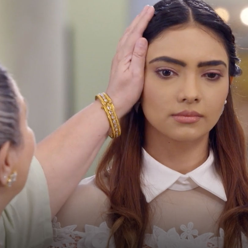 Riya refuses to forgive her mother Pragya and Alya convinces her that 