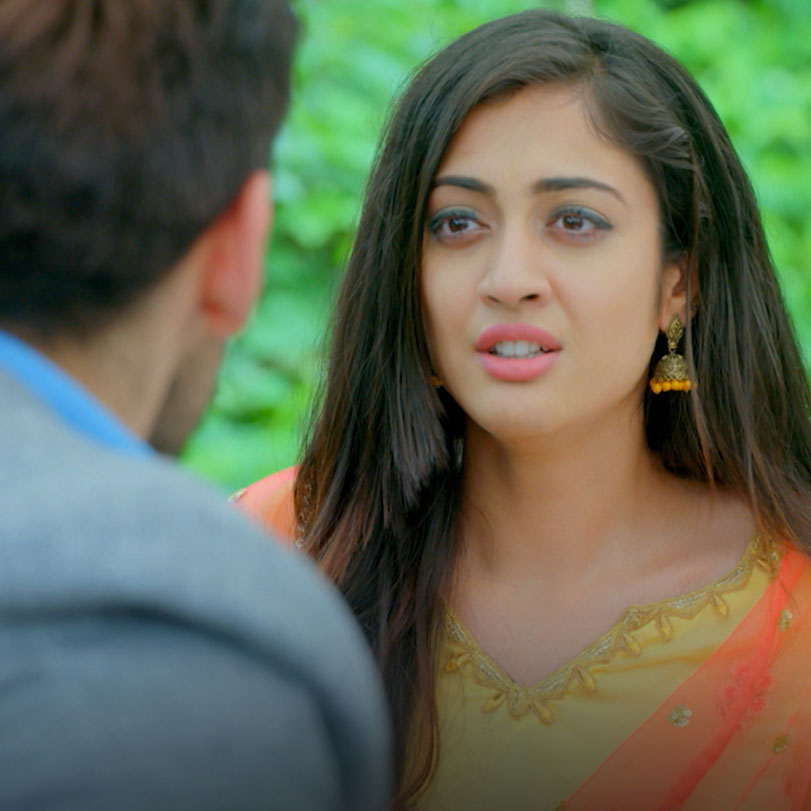 Meera goes to Vivan and asks him for an explanation because of the sud