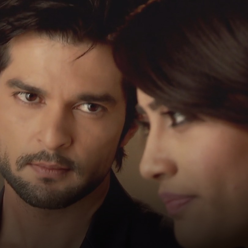 The tables are now turned since Zoya is manipulating Razia, so that sh