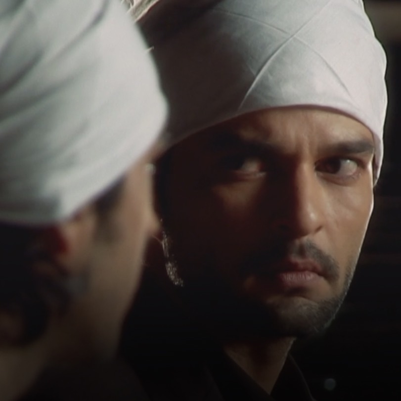 Razia got away with her plan, but Asad will not give up on finding Zoy
