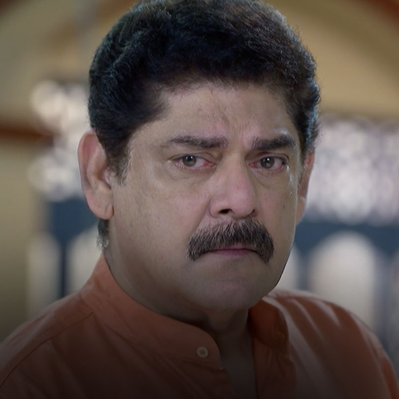 Rana loses to Lucky in wrestling and his mother gets angry at him