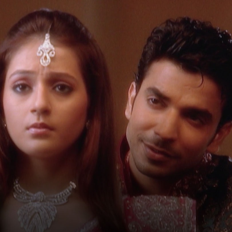 This Show is a love story of a Punjabi girl Mona who meets a Prince Ch