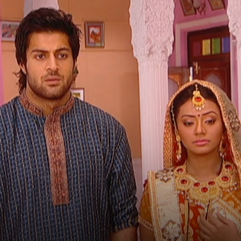 Jamki is facing a lot of problems with Neikel's family. Will she leave