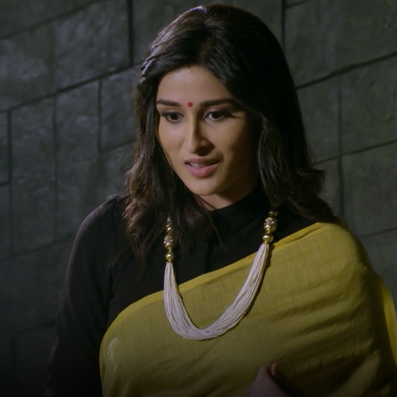 Naryn takes care of the party, and asks Pooja for the money!