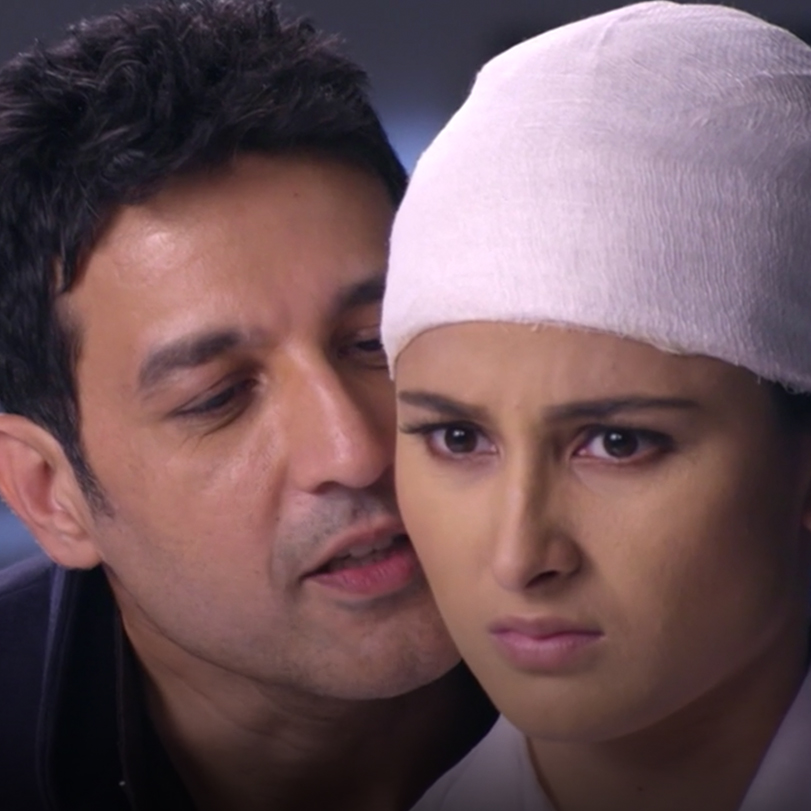 Pooja rescues Narin, and Rahul's father is in danger