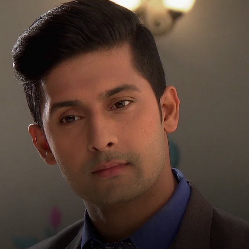 Sidharth was able to convince Roshni and her family to keep her father