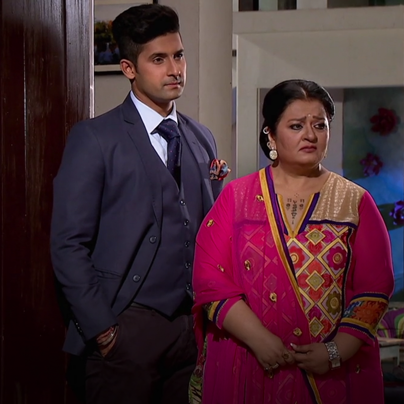 Sidharth and Roshni are trying to help Dorja to get out of her shop af