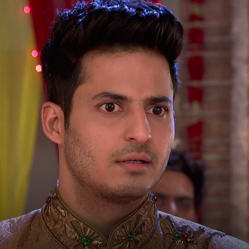 Sidharth discovers that Roshni is pregnant, but will he accept that sh