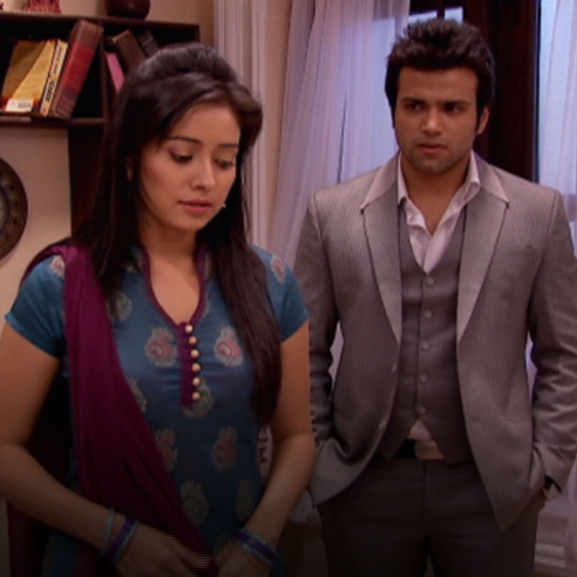 Vinay’s mother’s intentions of getting him married to Purvi don’t seem