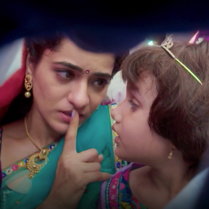 Arpita devises a plan to escape with her daughter! Will she survive?!