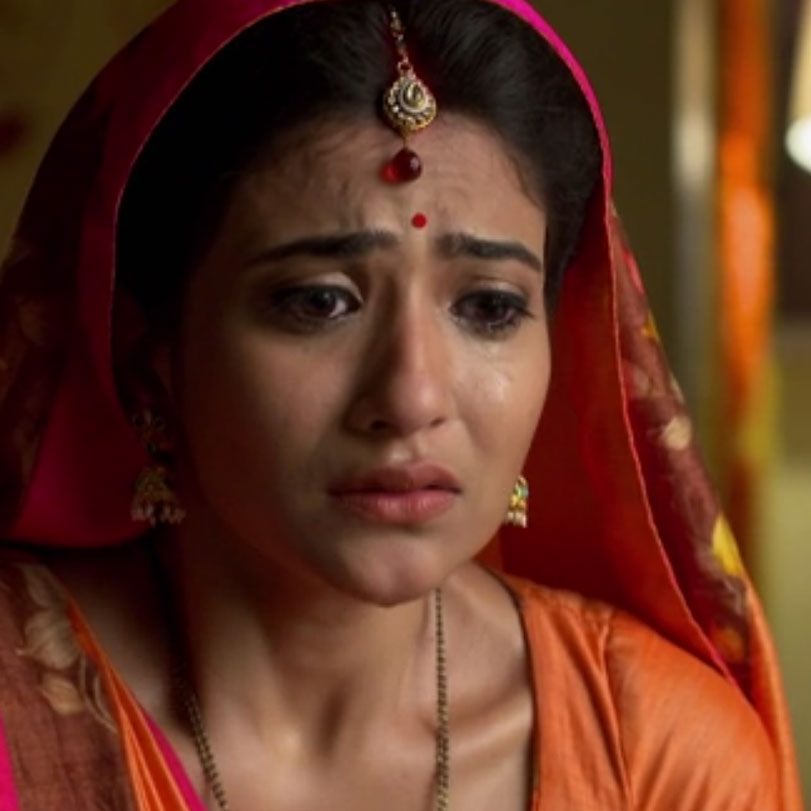 Aasha knows who killed her sister after long time, and everyone is cel