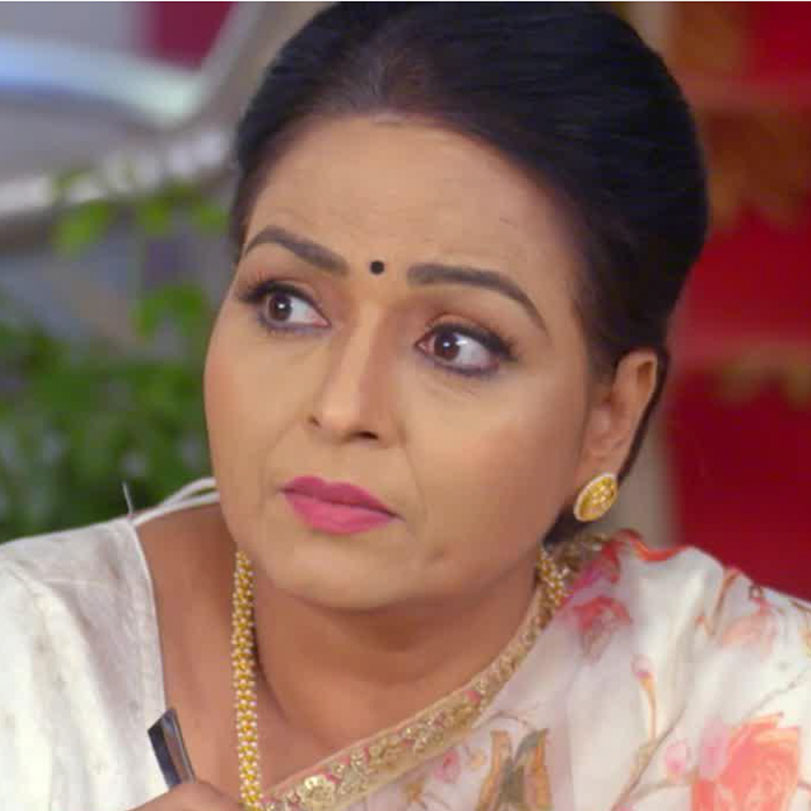 Abimanu flirts with a woman in the presence of Niyati and in front of 