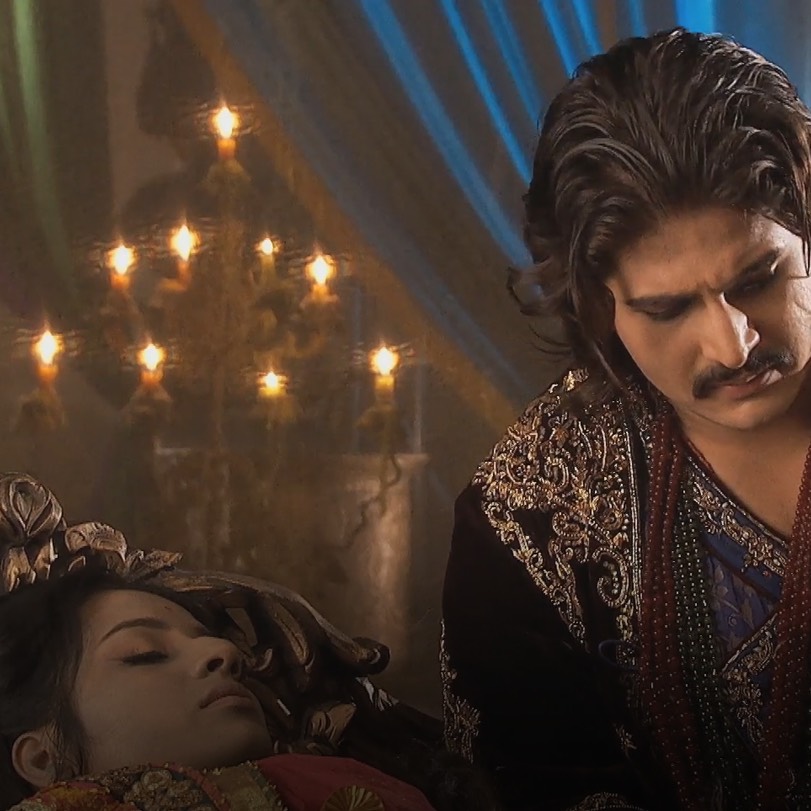 Will the poison take Jodha's life or will she survive the incident?