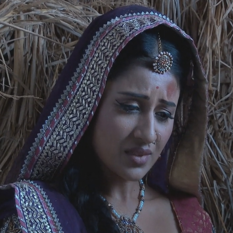 Jodha’s father promises to leave the throne if Jodha does not return t