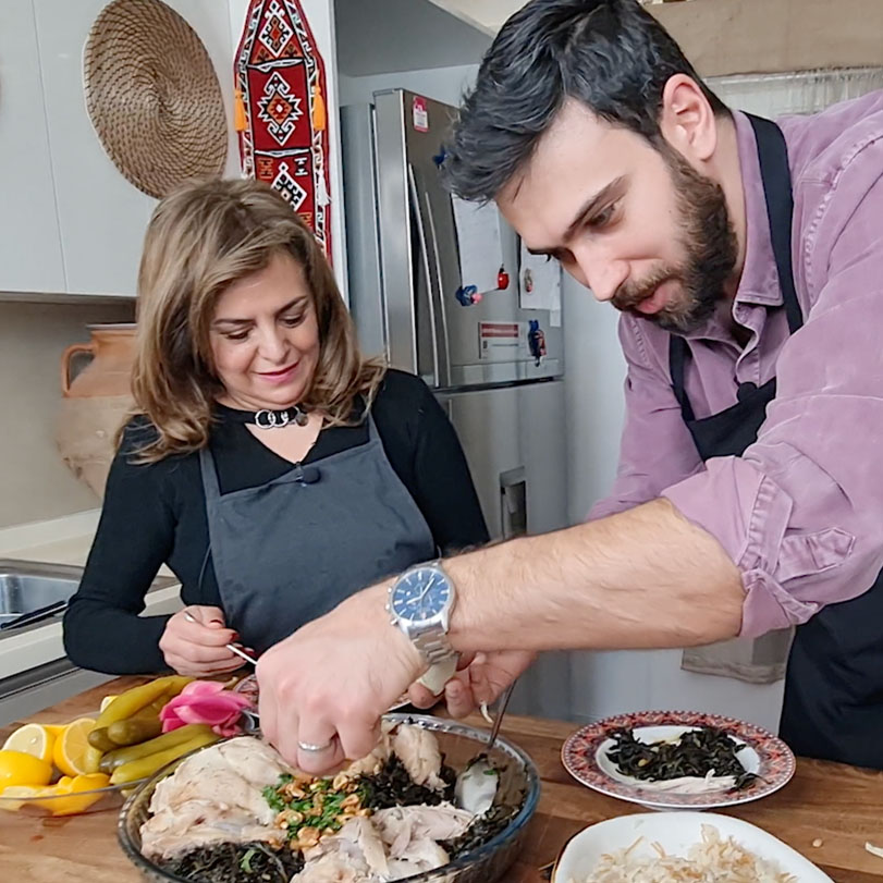 After a long absence, Asmaa meets her son in Istanbul and shares Chef 