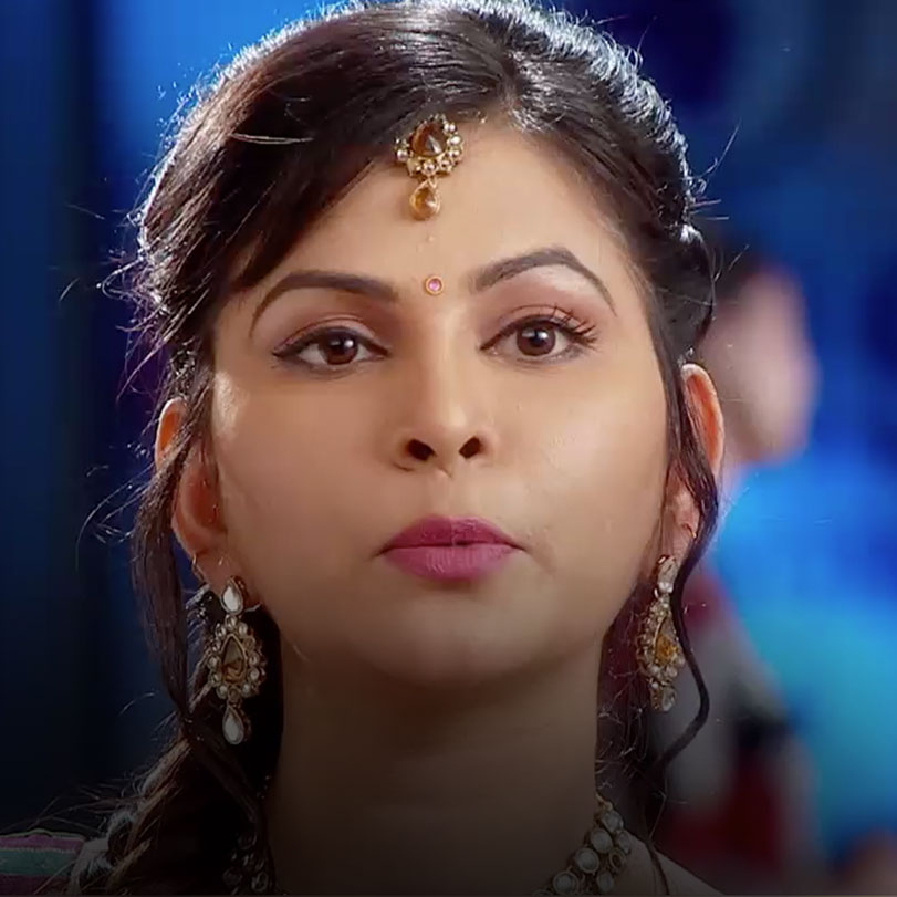 Urmi comes back from home, and doesn't find Shurya in the room,  where