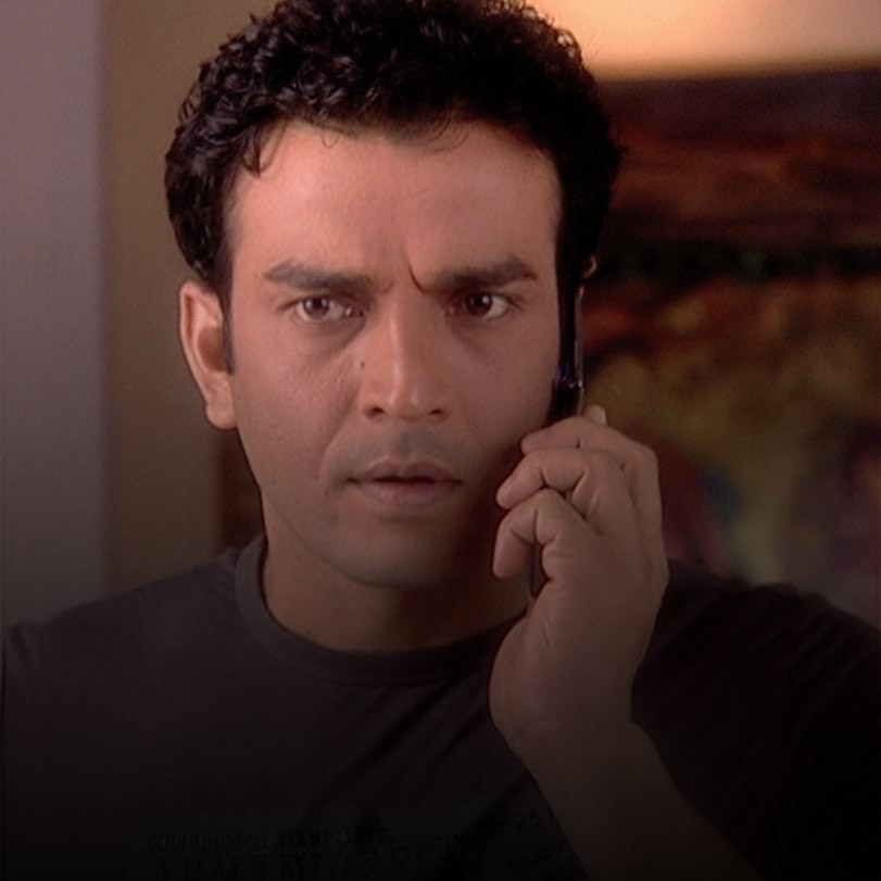 Manusha’s family tries to sabotage Satish’s engagement to Jana by spre