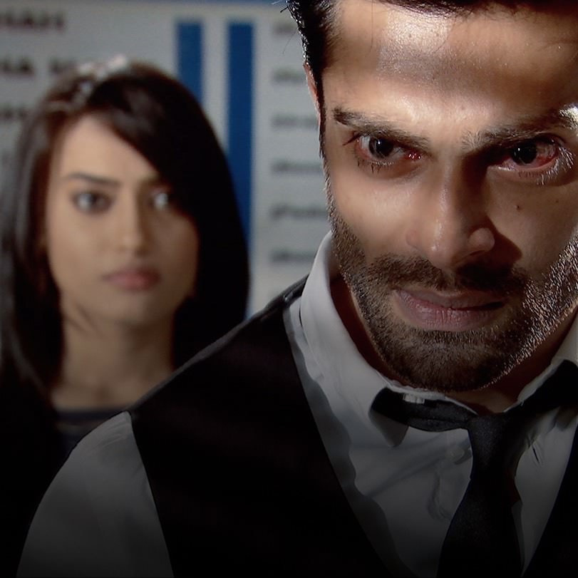 Dilshad takes a bullet for Mariam. However, will she survive the incid