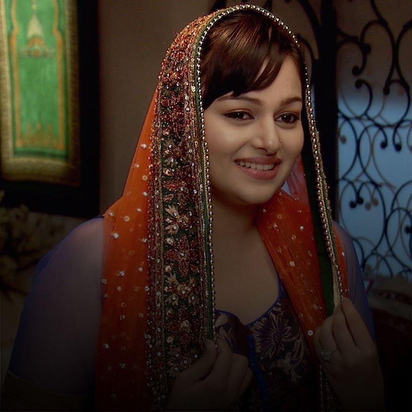 How will Razia handle it after she gets harassed?  Tanveer shows up at