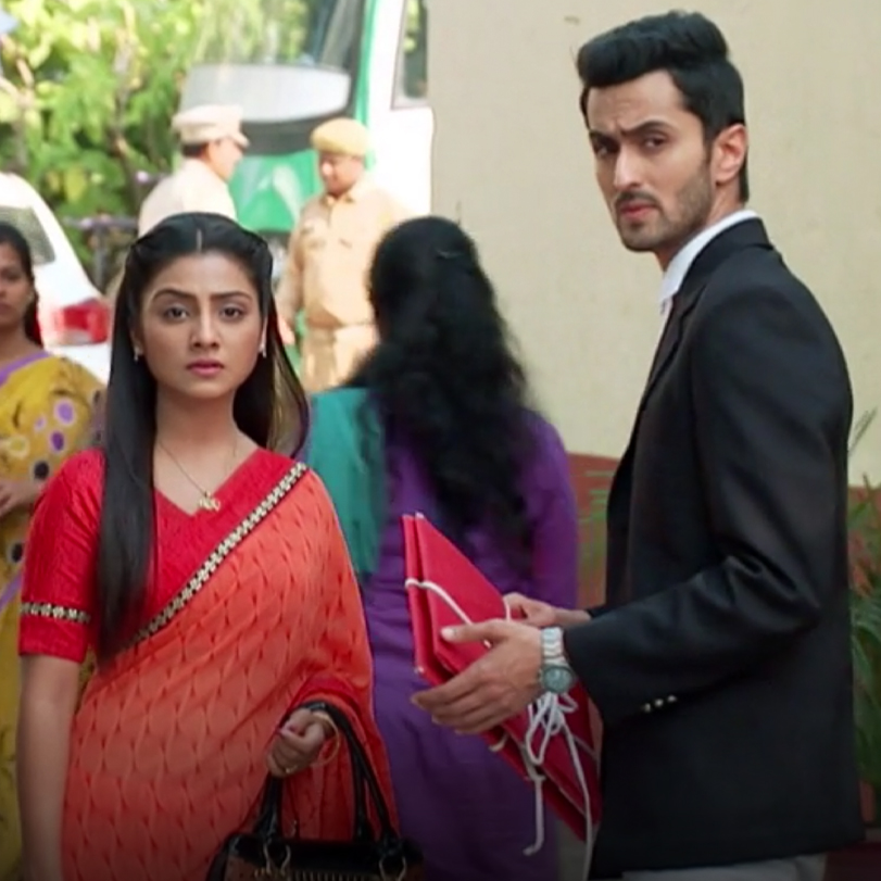 Who will help Samrat from the Nidhi family? Will you lose the case?