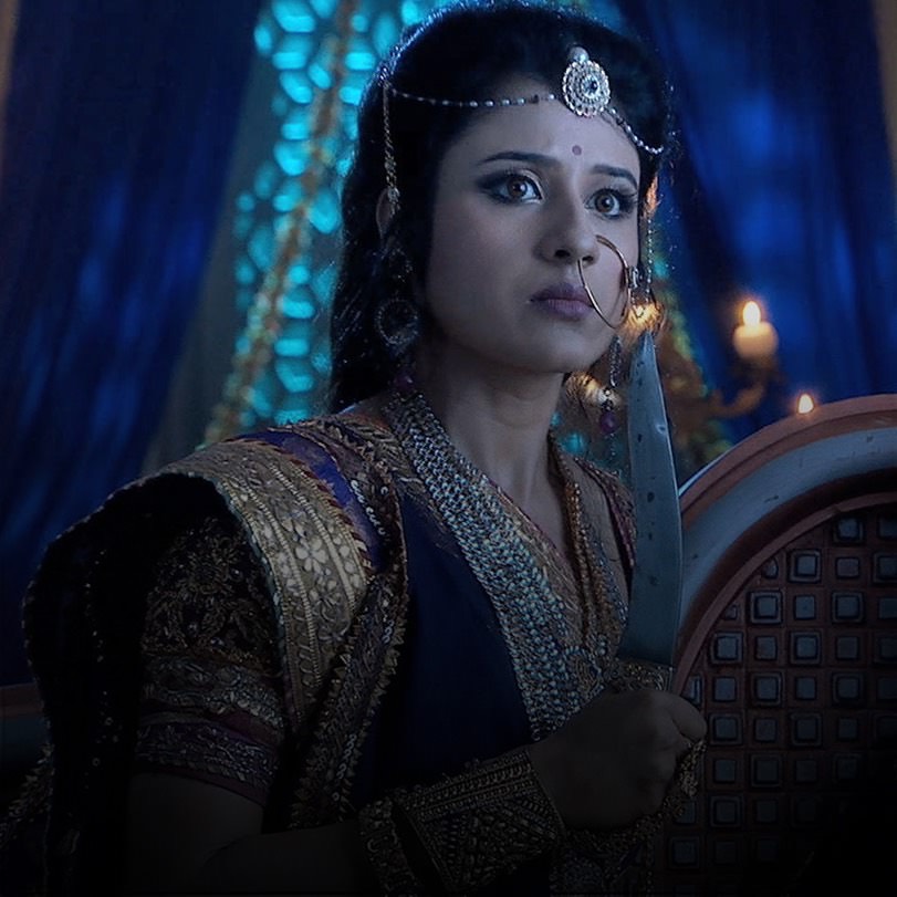 Jalal learns religious rituals from Jodha; but, Maham Agna is not plea