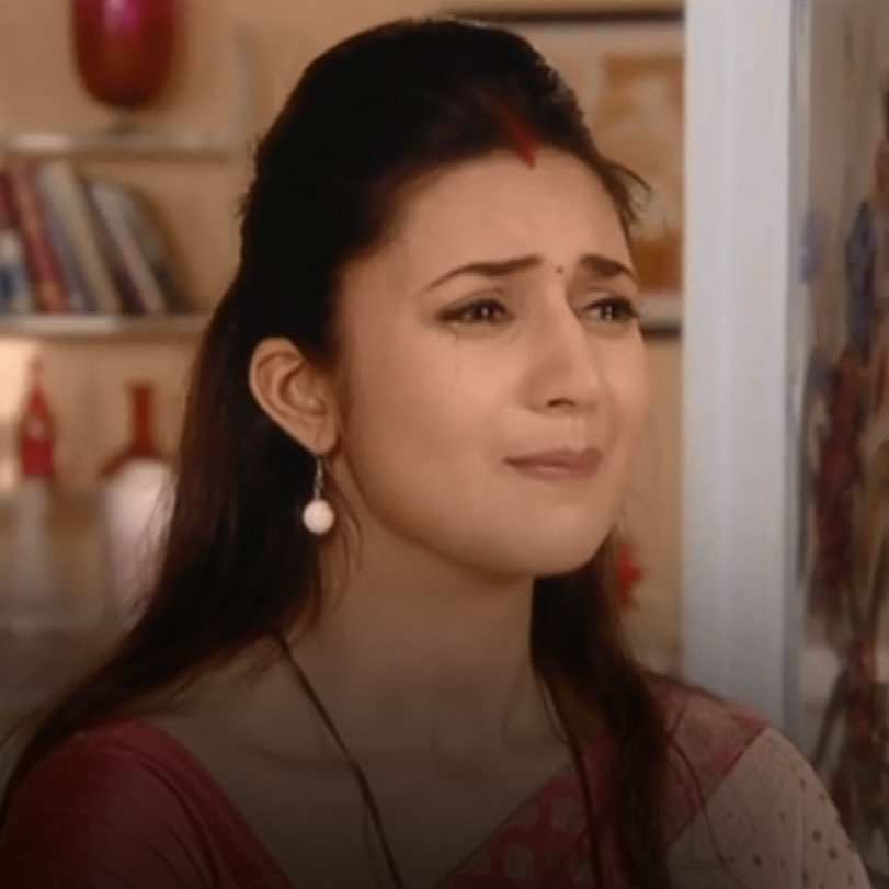 Sindoora finds out Bharat’s reality and unfolds his mission. She then 