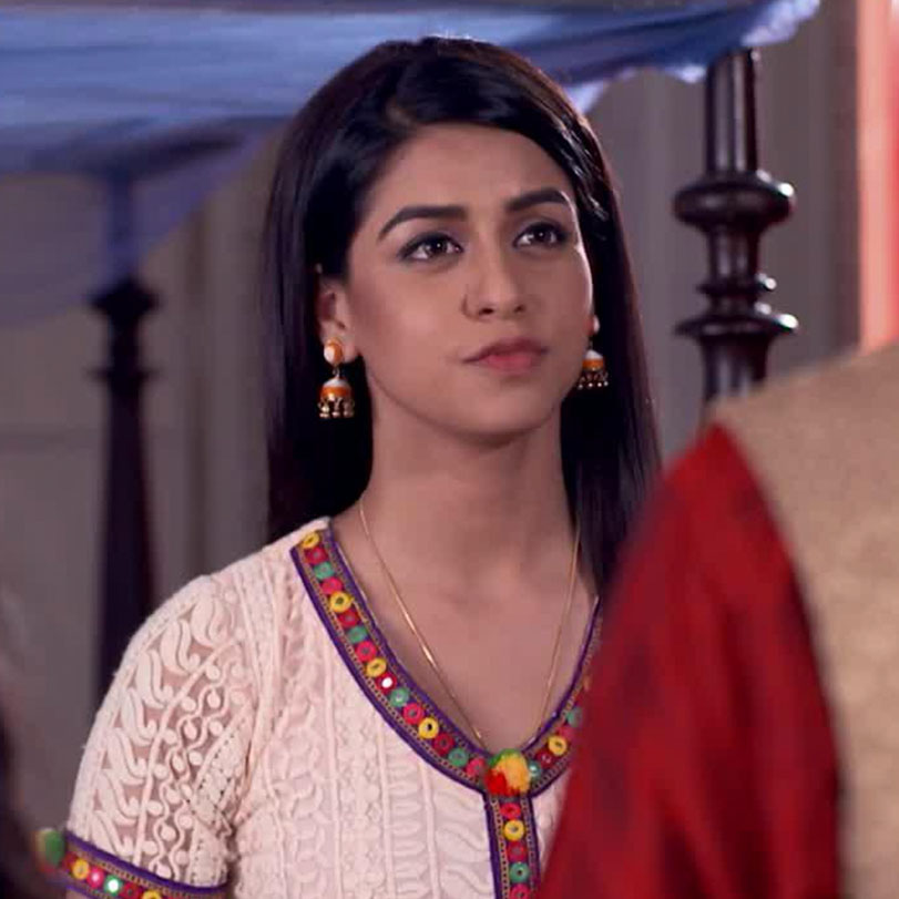 Prem insults Teja in the dormitory and blames her for insulting his fa