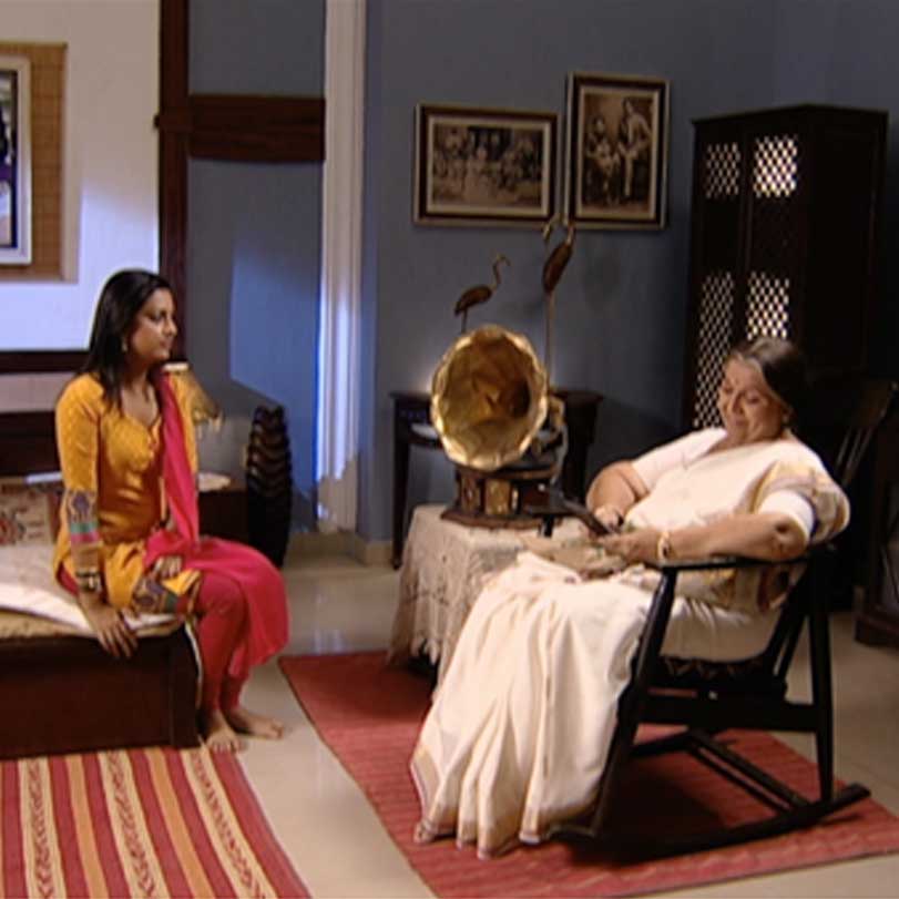 Shree goes to Kanta’s home and is disgusted by his drunken state.