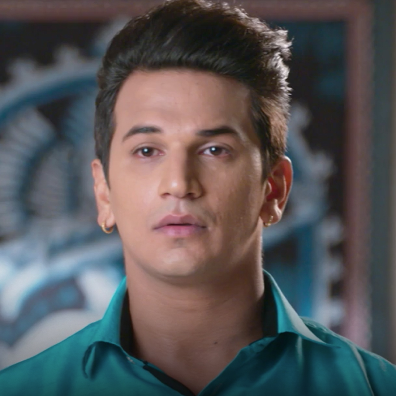 Kailash tries to ask Lucky why he decided to break up with Komal!