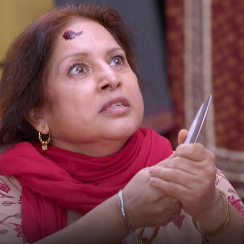 Janki regains her ability to speak and walk, and threatens Britvi to e