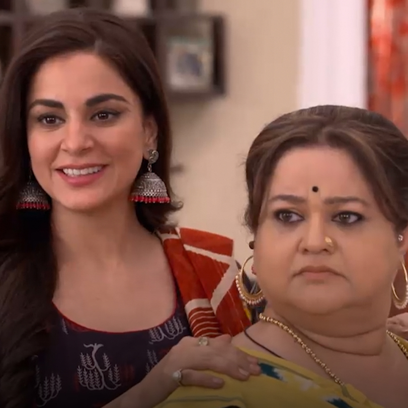 Brita fixes the relationship between Shristi and Sarla. Lotra’s family