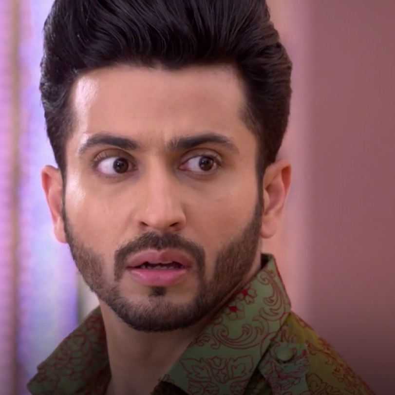 Karan asks Brita to postpone her wedding in order to help him expose S