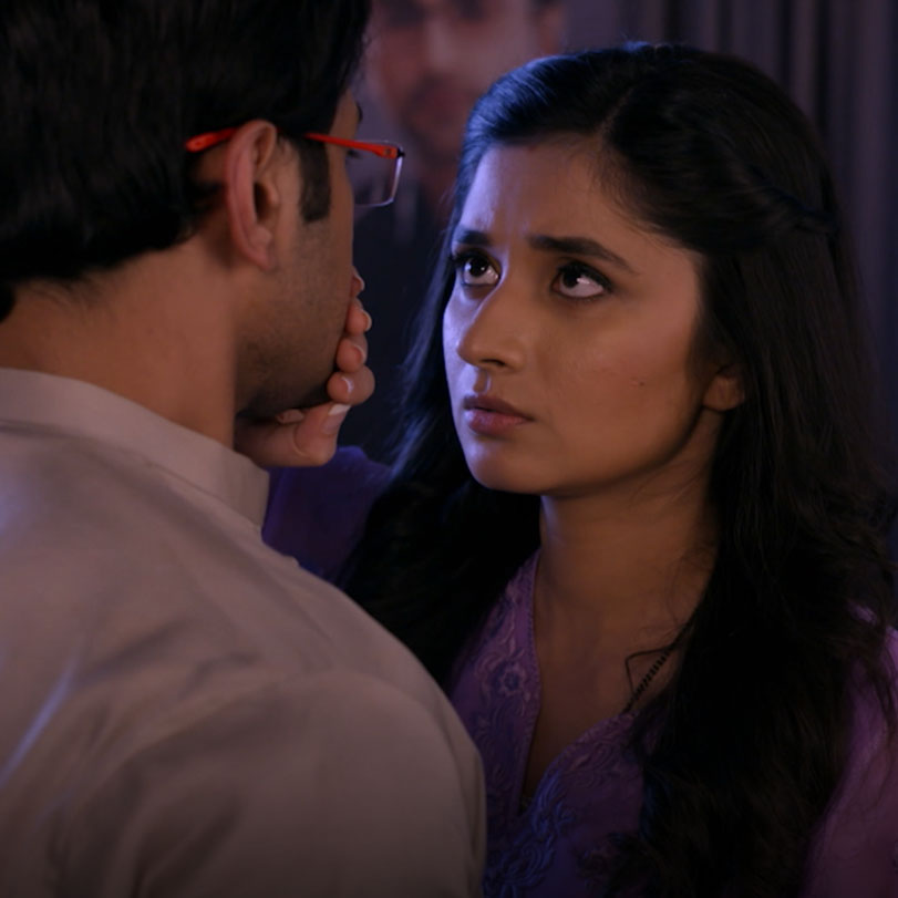 Parv finds out the truth about Vikrant and plans to ally with him agai