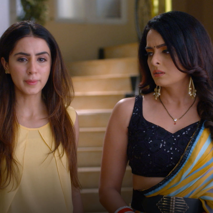 After the whole family hated the sweets, Brita threatens Mahira and Sh