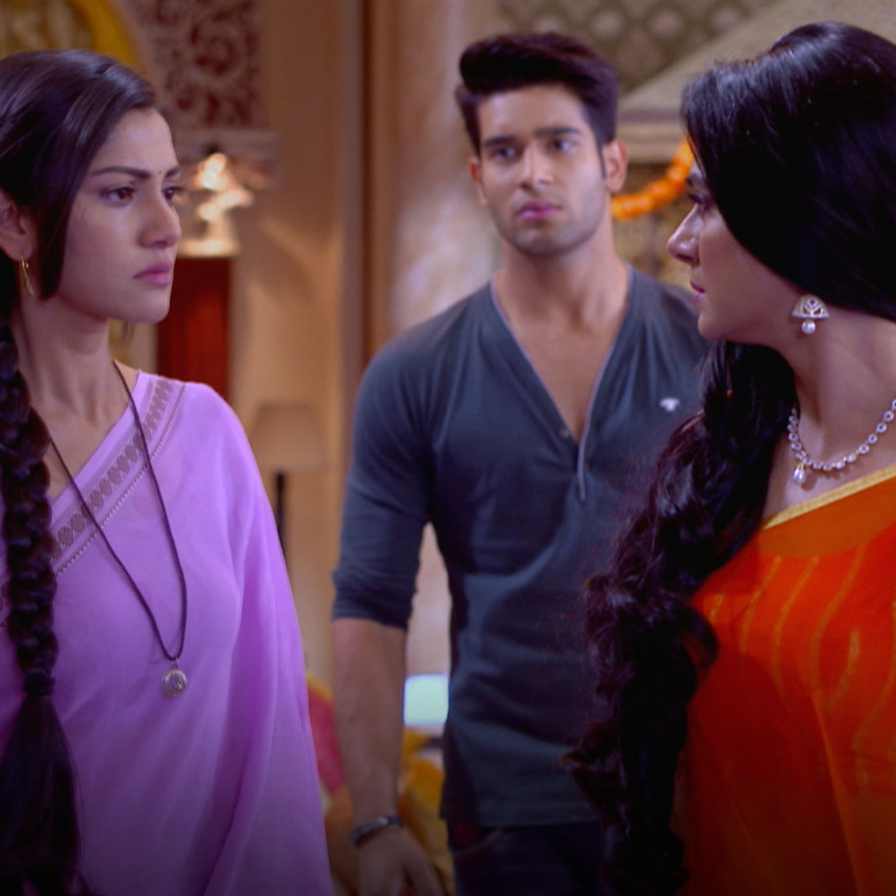 Sindura takes decisions to keep Ranveer away from Suman. These decisio