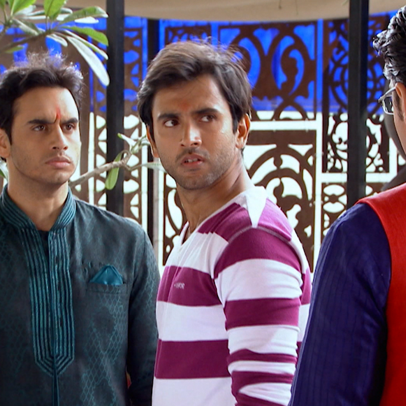 After the constant refusal of Avni’s family to Raj, they decide to fle