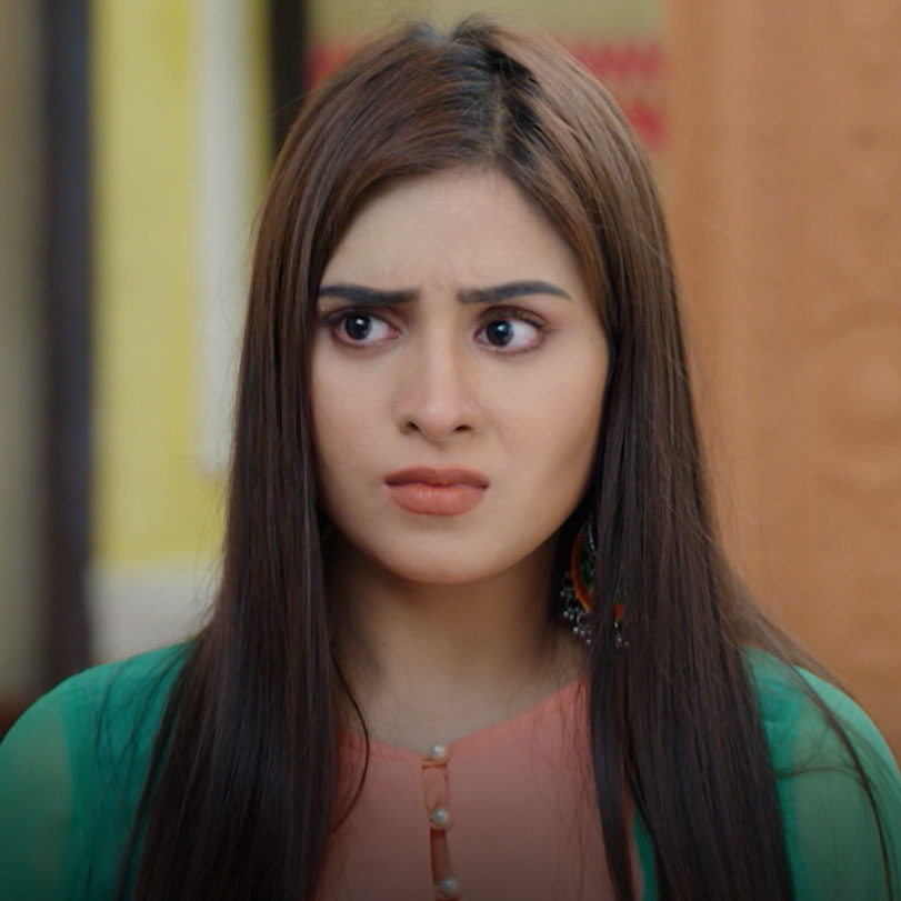 Vedika goes to Avantika and tells her not to marry Sahil. She convince