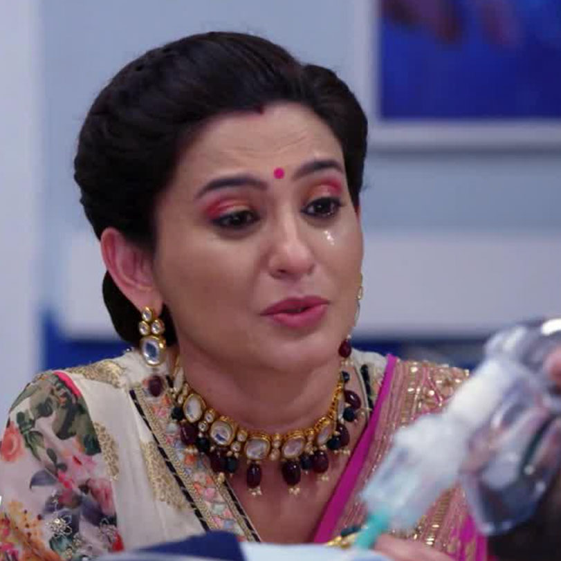 Lakshmi shocks everyone and refuses to save Rishi