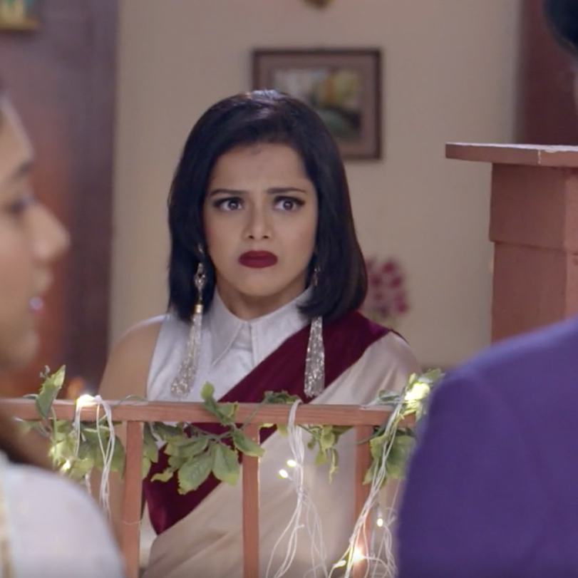 A message arrives for Kalyani to kidnap her mother and threatens to ki