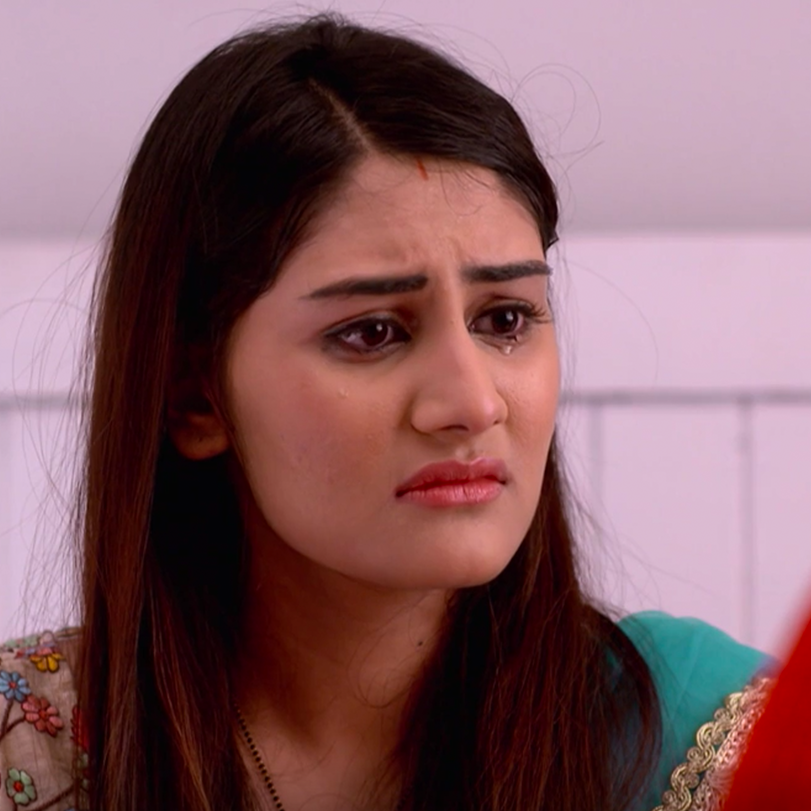 What is the reason for Nisha's visit to the family of Mr. Ranor?