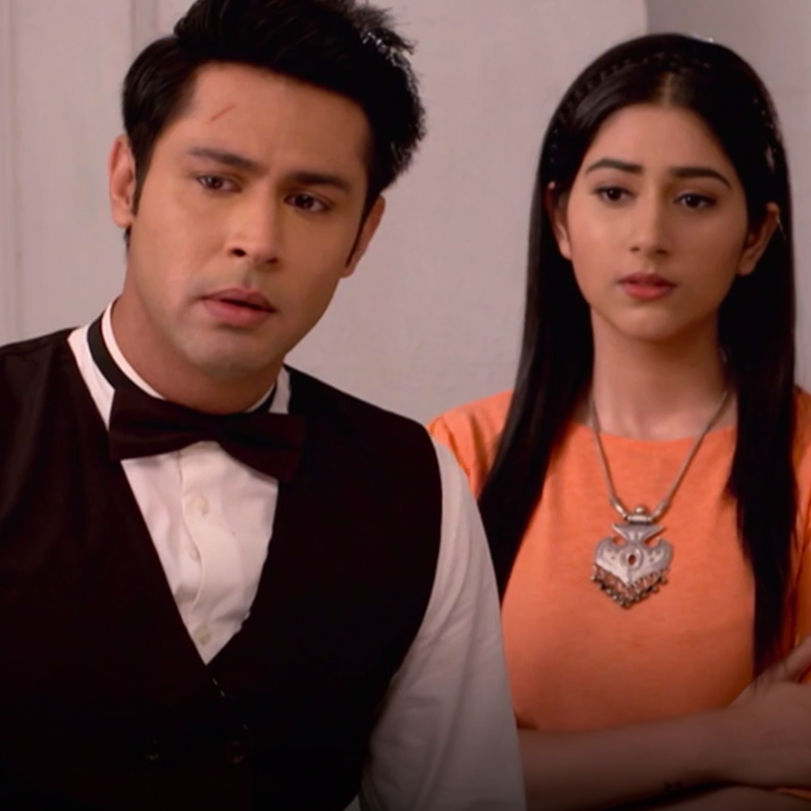 Disha plans a plan to return to Aditya's home, and Janvi feels guilty 