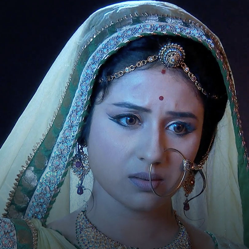 Ruquaia turns against Jodha after she decides to give Maham Angha a se
